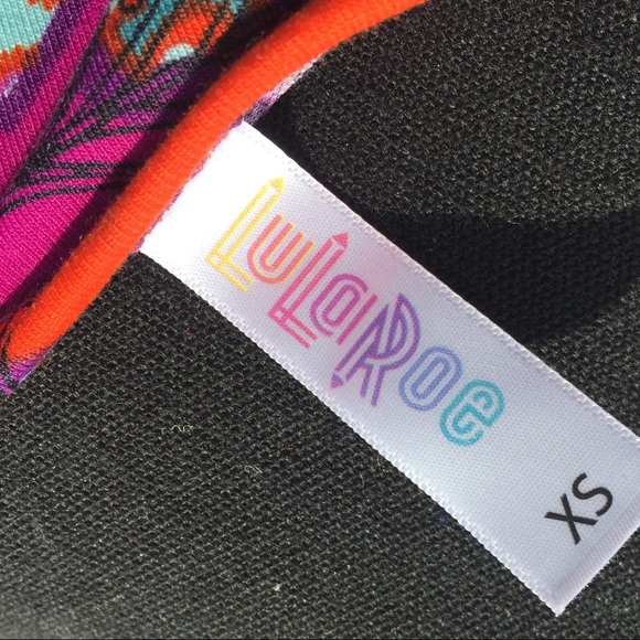 LuLaRoe Perfect T (XS) - Picture 3 of 6